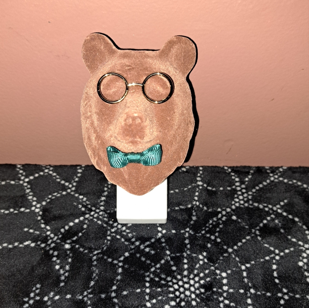 Brown Bear Wall Plug